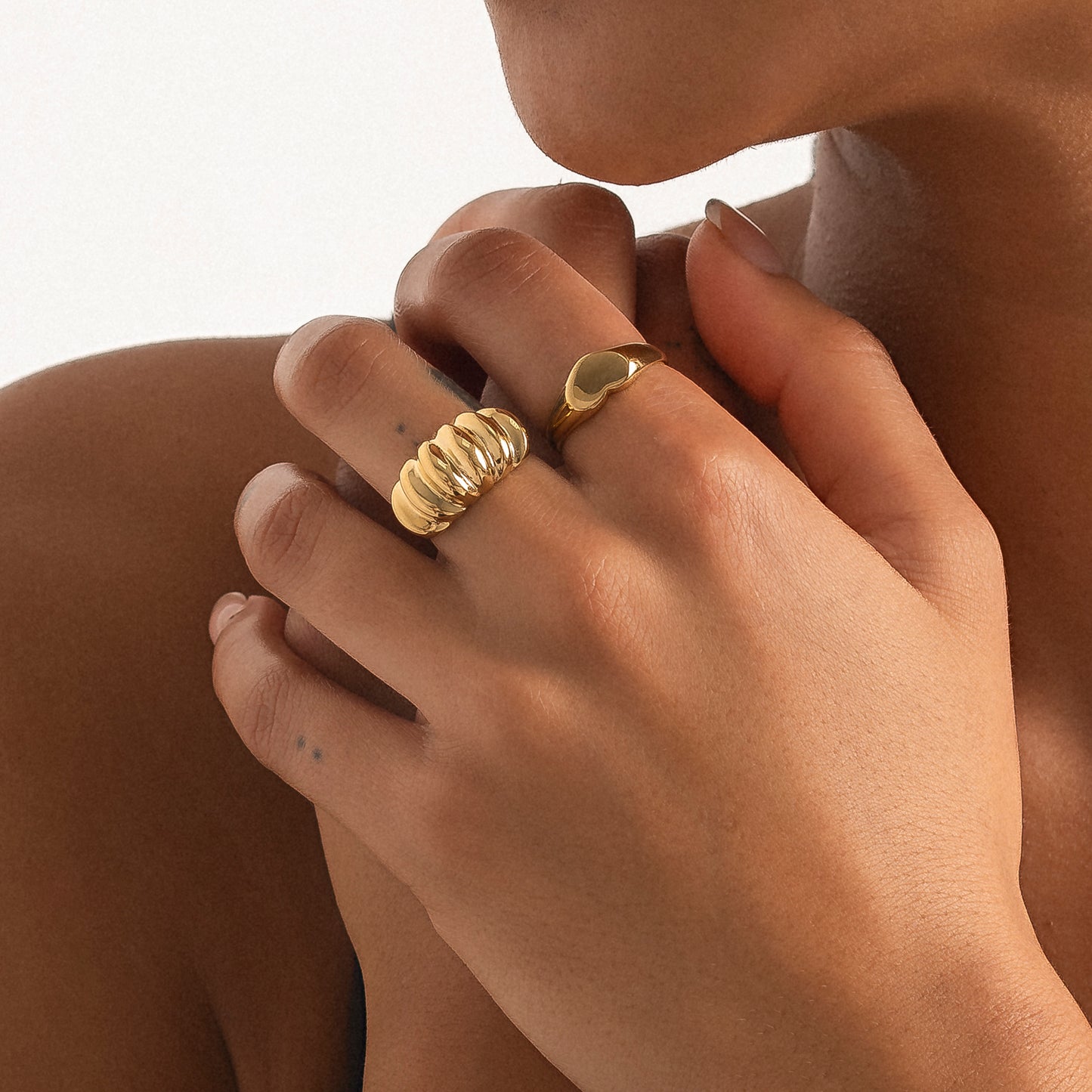 GOLD CROISSANT RING