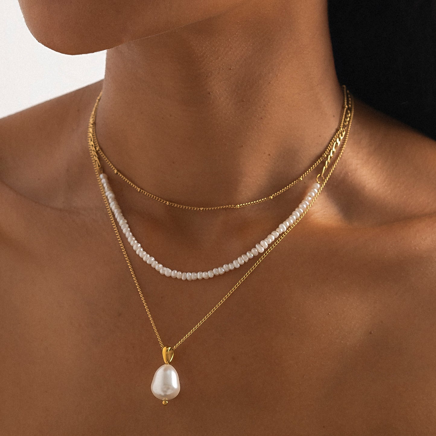 DELICATE BEADED CHAIN