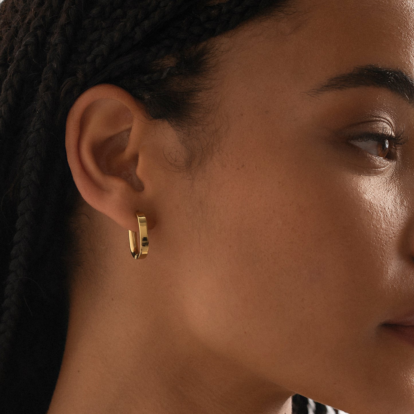 FLAT OVAL HOOP EARRINGS
