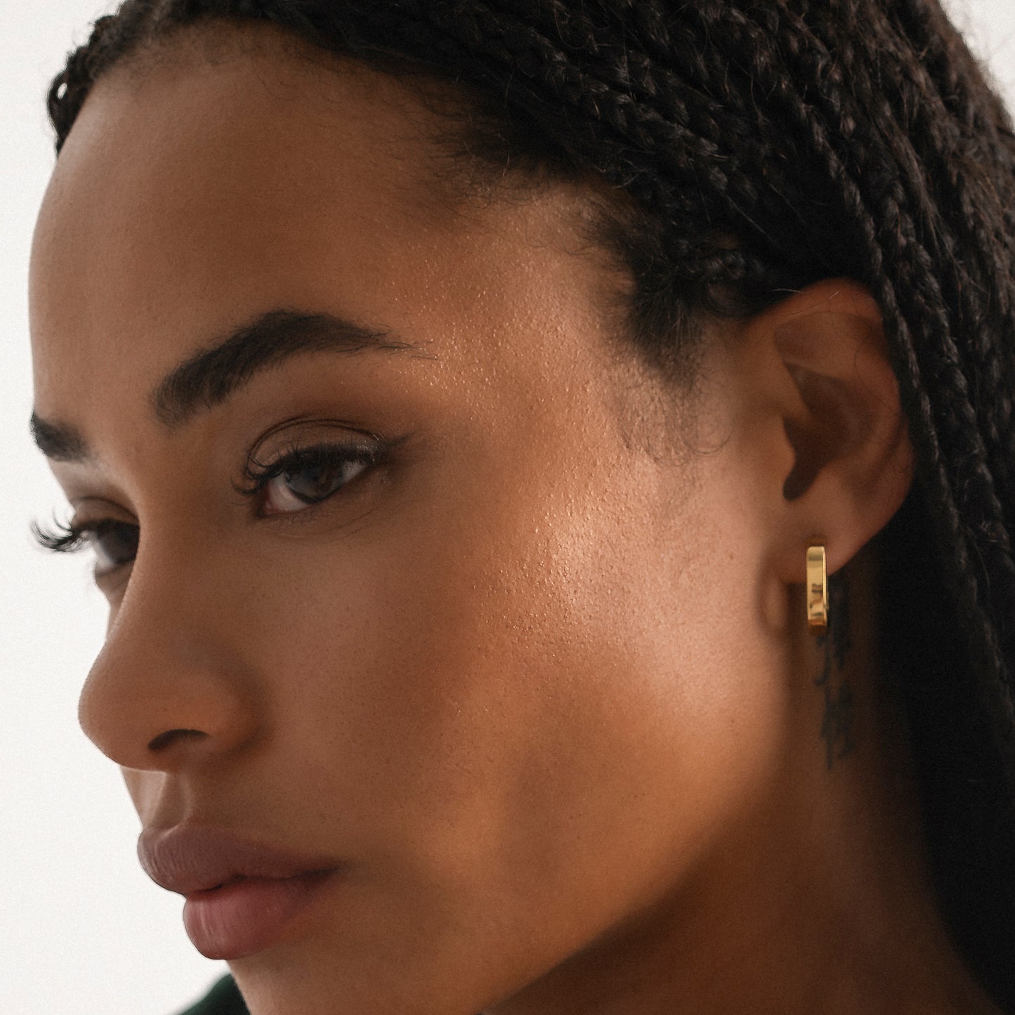 FLAT OVAL HOOP EARRINGS