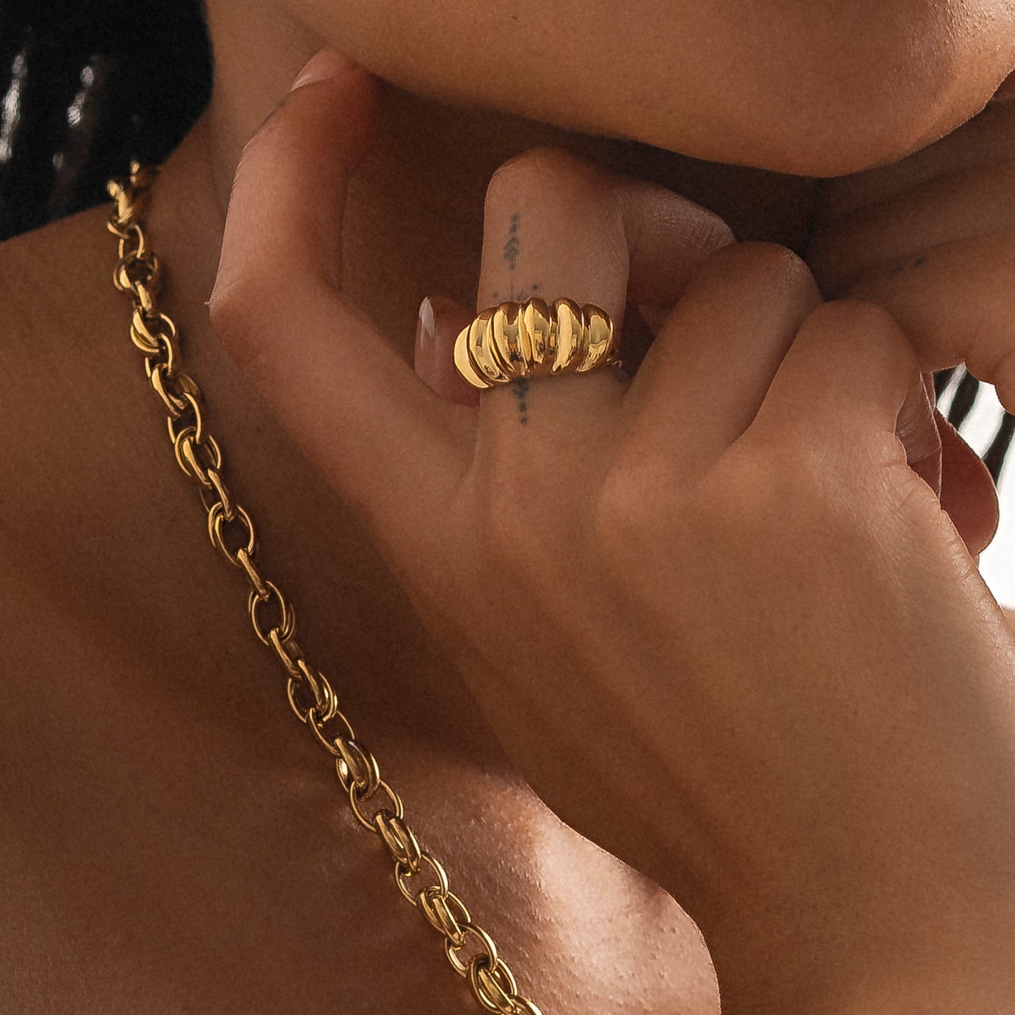 GOLD CROISSANT RING